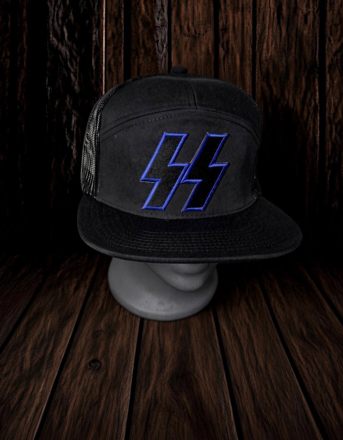 BoltSS (Black/Blue)